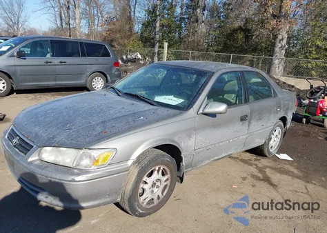 2000 Toyota Camry Ce z USA, uszkodzony, nr VIN 4T1BG22K6YU671073